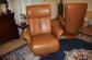 deux fauteuils de salon. confortables  .HIMOLLA  .cuir beige.parfait �tat.