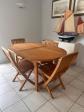 table et chaises de jardin en bois