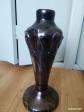 Vase en pierre sombre art decoration maison jardin salon chambre noire peint