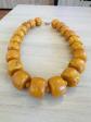 Collier ancien ambre bak�lite perles dim 3-2 cm taille 65 cm il p�se 300 g