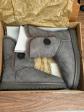 Bottes UGG Bailey Button grises   T38 (US 7)   Neuves avec bo�te