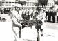 PHOTO MILITARIA    1970 ERM MURET 31 OFFICIERS CEREMONIE DEPOT DE FLEURS