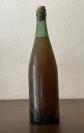 Bouteille de vin de Noah   Corse    fabrication familiale   env. 90-100 ans