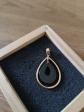 pendentif forme goutte plaqu� or 18 carats, 3 microns ,et onyx, neuf