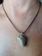 Collier pendentif galet