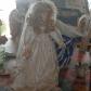 Poup�e de porcelaine fille robe de mari�e blanche dentelle avec voile