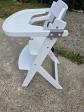 B�b�confort chaise haute b�b� en bois blanche avec tablette et harnais