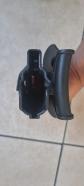 Nuprol �tui-holster de pistolet rigide noir en plastique avec paddle