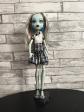 Monster High poup�e mannequin Frankie Stein avec v�tements et tenue