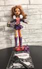 Monster High poup�e Clawdeen Wolf avec v�tements et accessoires